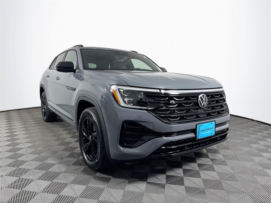 2025 Volkswagen Atlas Cross Sport SEL R-Line photo 3