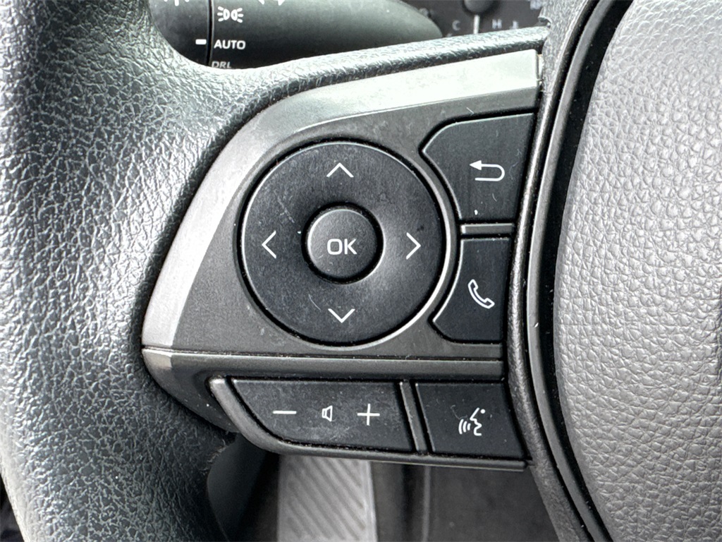2023 Toyota Corolla LE photo 23