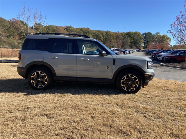 2023 Ford Bronco Sport Outer Banks photo 2