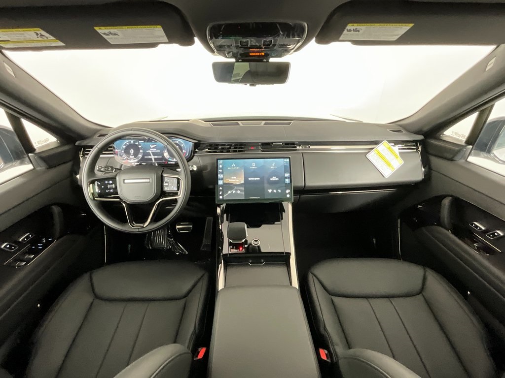 2025 Land Rover Range Rover Sport SE photo 3