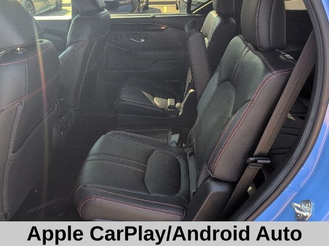2025 Honda Pilot TrailSport photo 2