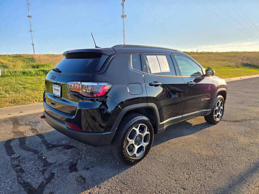 2022 Jeep Compass Trailhawk photo 3