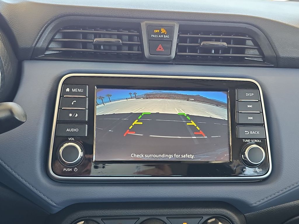 2024 Nissan Versa SV photo 14