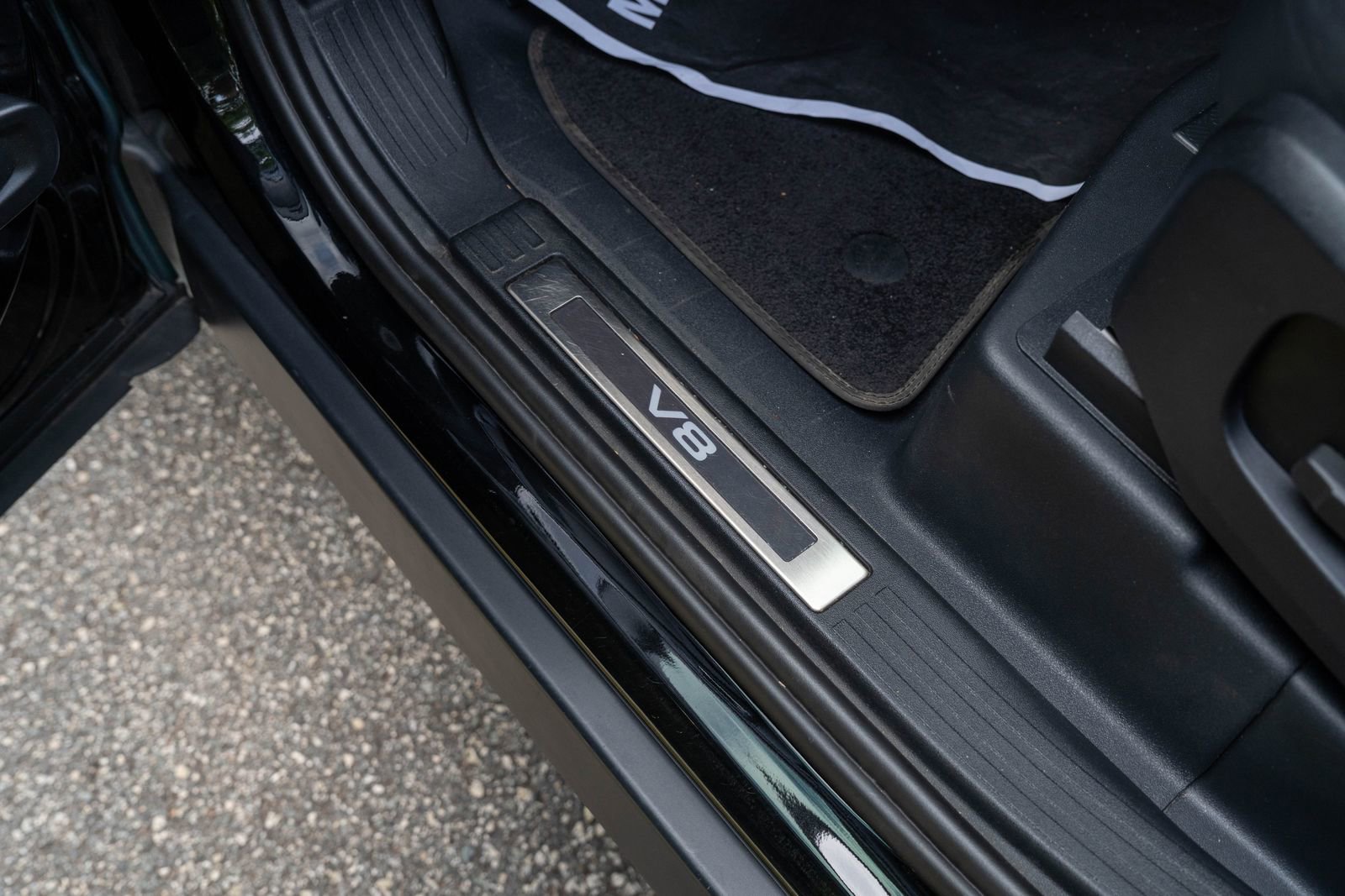 2023 Land Rover Defender V8 photo 17