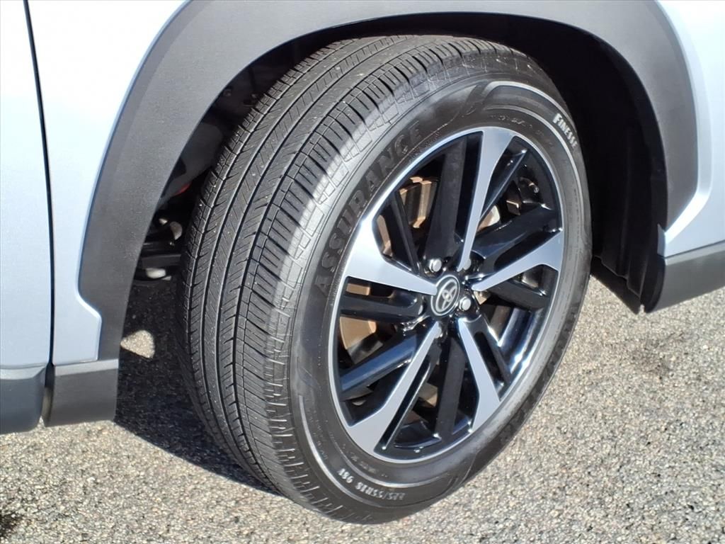 2024 Toyota Corolla Hybrid XSE photo 4