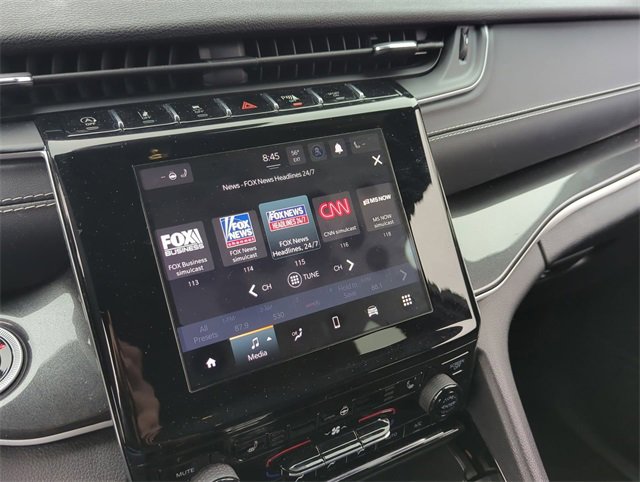 2023 Jeep Grand Cherokee Altitude photo 4