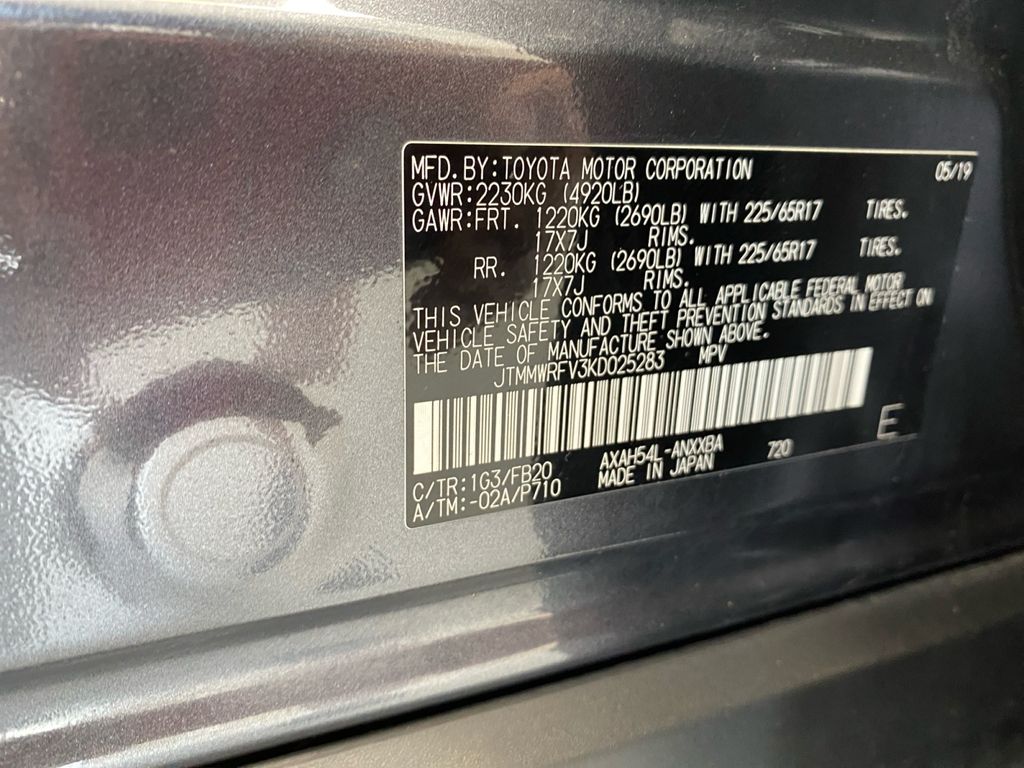 2019 Toyota RAV4 Hybrid LE photo 19