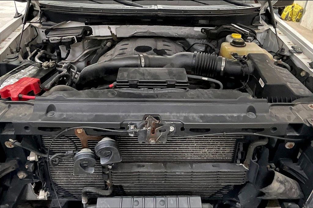 2014 Ford F-150 XLT photo 9