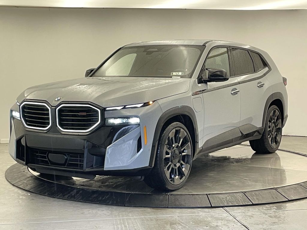 2025 BMW XM Label Red's photo