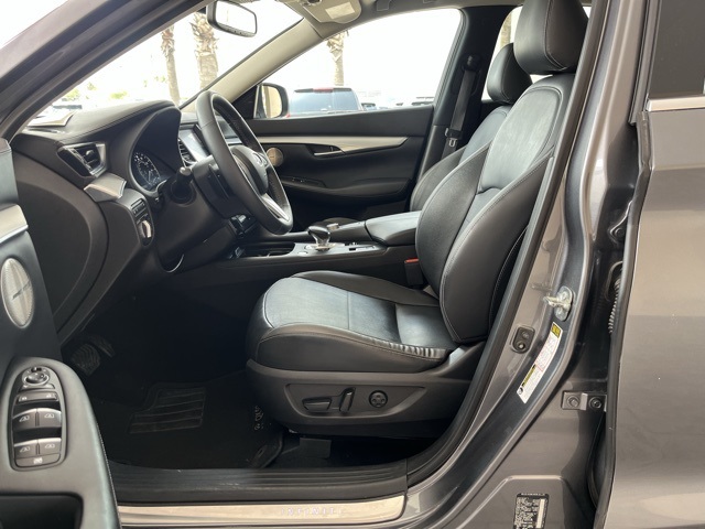 2022 Infiniti QX50 Essential photo 30