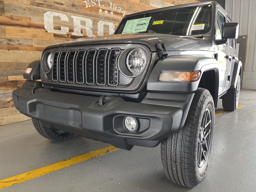 2025 Jeep Wrangler Sport S photo 12