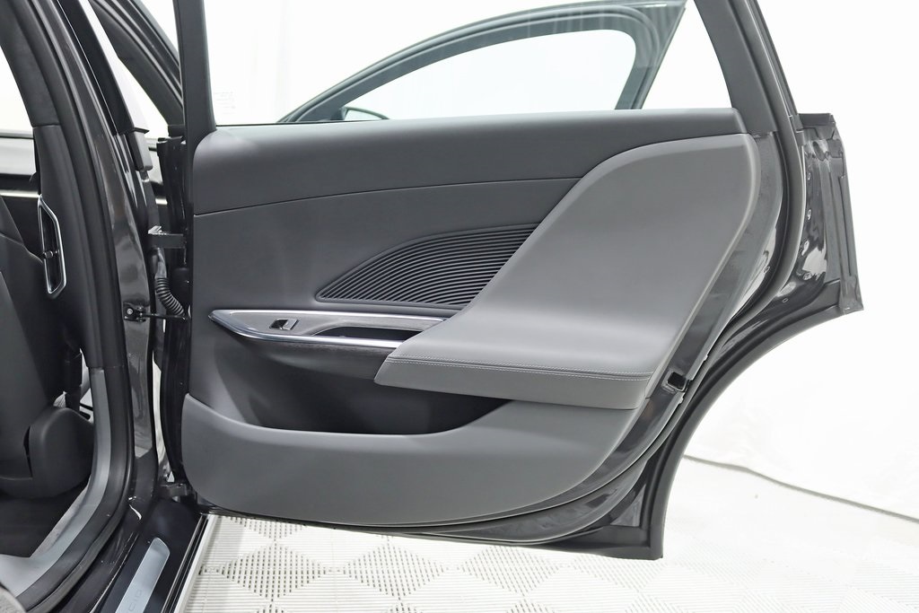 2025 Lucid Air Touring photo 36