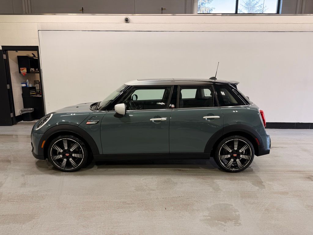 Used 2023 MINI Hardtop 4 Door S with VIN WMW53DK00P2T68028 for sale in Golden Valley, Minnesota