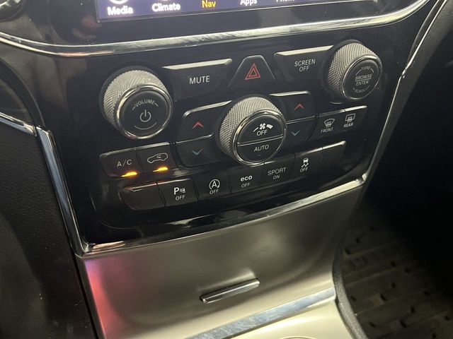 2020 Jeep Grand Cherokee Limited photo 16