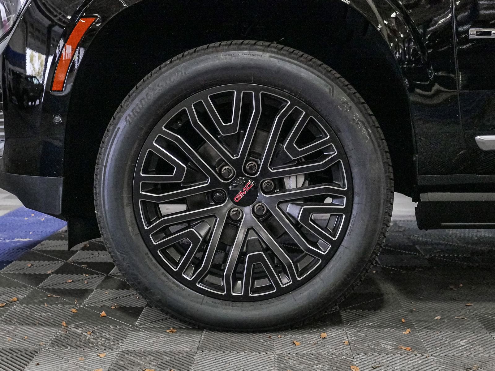 2025 Gmc Yukon Denali photo 18