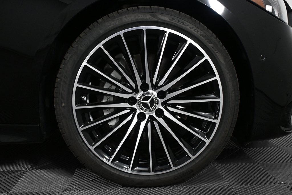 2025 Mercedes Benz C 300 photo 33