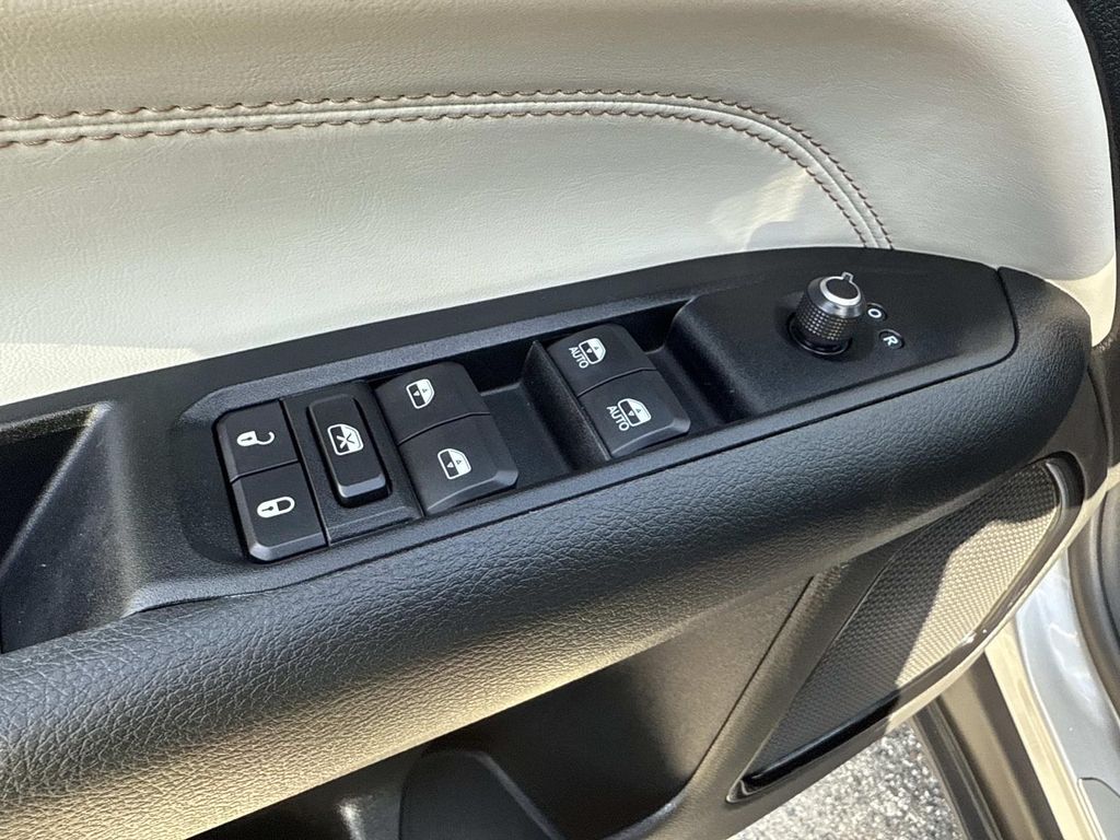 2022 Jeep Compass Limited photo 17