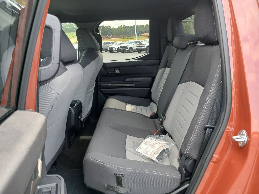 2025 Toyota Tacoma SR5 photo 11