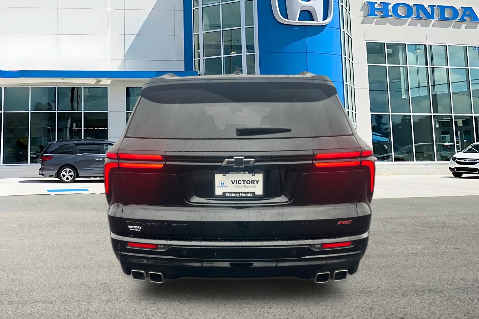 2025 Chevrolet Traverse RS photo 4