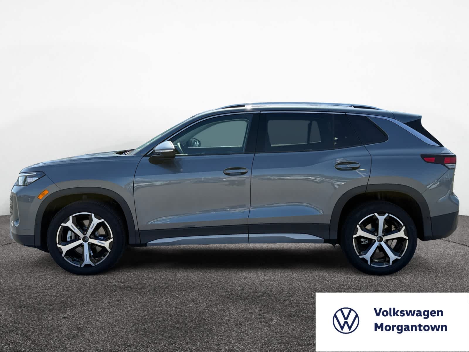 2025 Volkswagen Tiguan SE photo 2