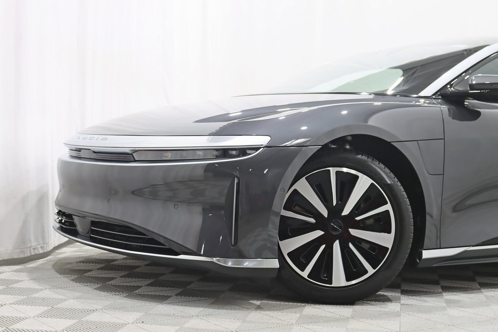 2025 Lucid Air Touring photo 2