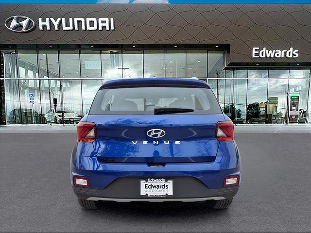 2026 Hyundai Venue SEL photo 3