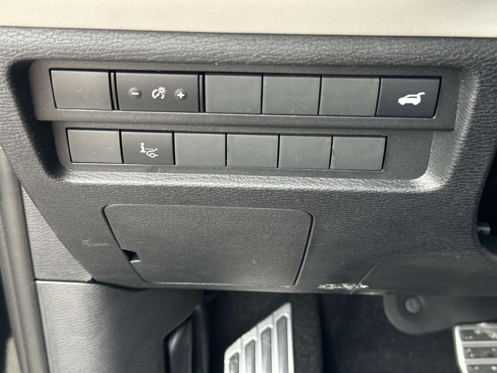 2025 Mitsubishi Outlander SEL GT photo 33