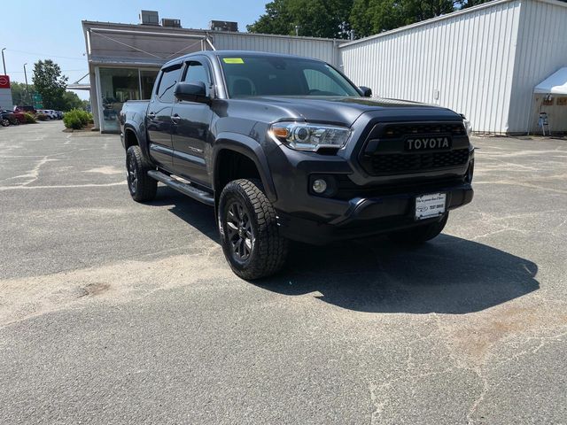 2021 Toyota Tacoma SR5 photo 3