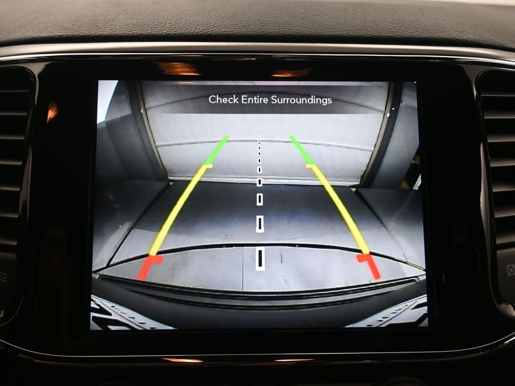 2022 Jeep Cherokee Laredo X photo 3