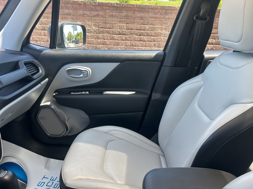 2021 Jeep Renegade Limited photo 14