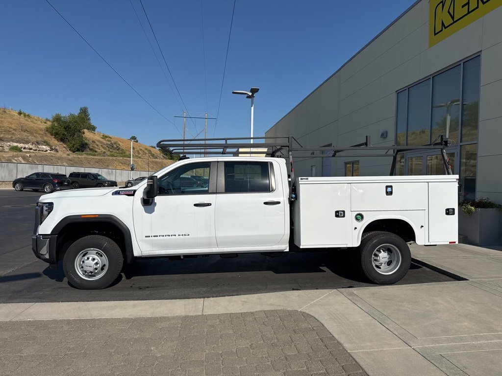 2024 Gmc Sierra 3500 HD Pro photo 3