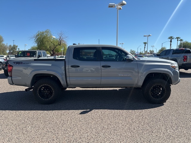 2019 Toyota Tacoma TRD Sport photo 4