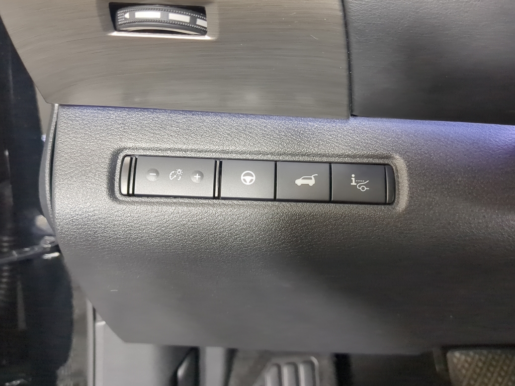 2024 Nissan Pathfinder Platinum photo 26