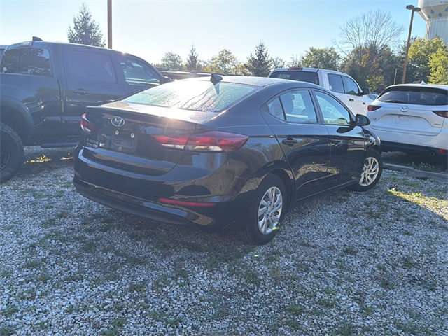 2017 Hyundai Elantra SE photo 3