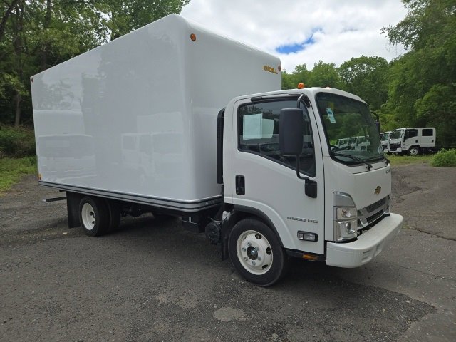2024 Chevrolet Low Cab Forward Base's photo
