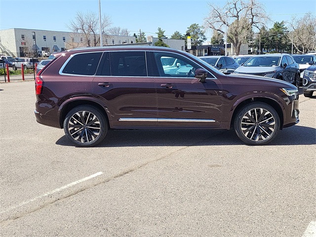 2025 Volvo XC90 B5 Core photo 6