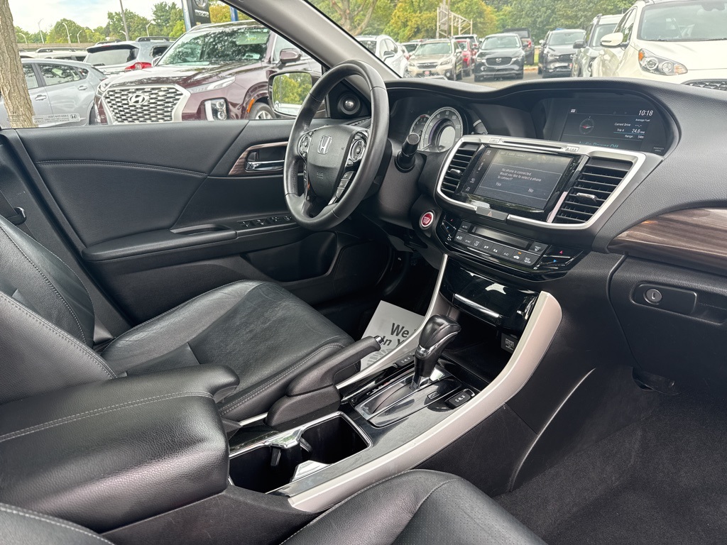 2016 Honda Accord EX-L photo 29
