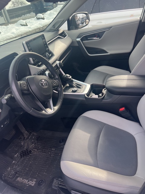 2021 TOYOTA RAV4 - Image 3