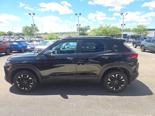 2023 Chevrolet Trailblazer LT photo 3