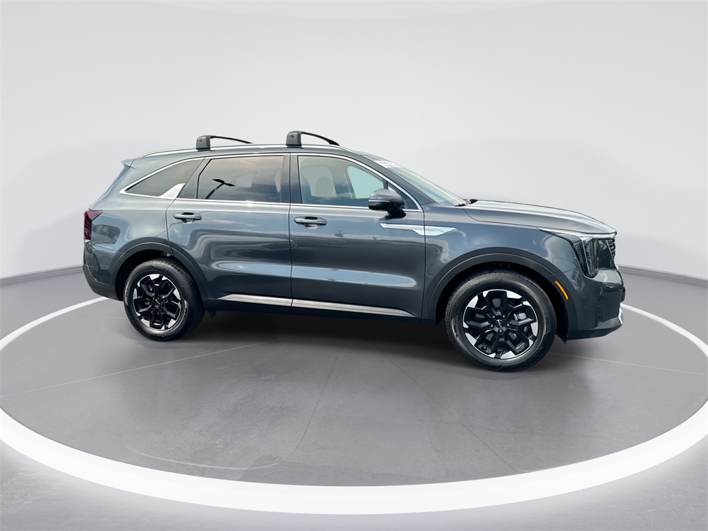 2025 Kia Sorento S photo 9