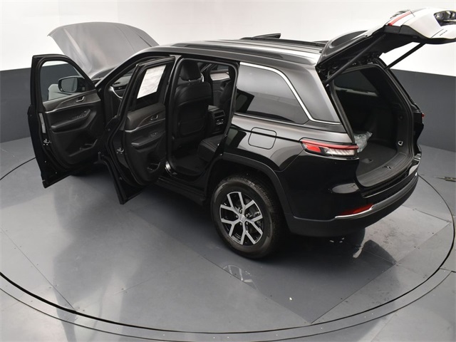 2025 Jeep Grand Cherokee Limited photo 24