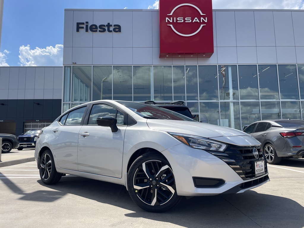 2025 Nissan Versa Sedan SR