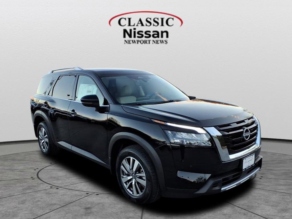 2025 Nissan Pathfinder SL's photo
