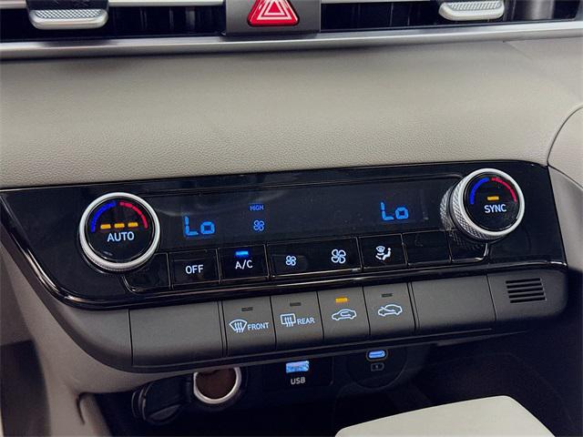 2025 Hyundai Elantra SEL Sport photo 19