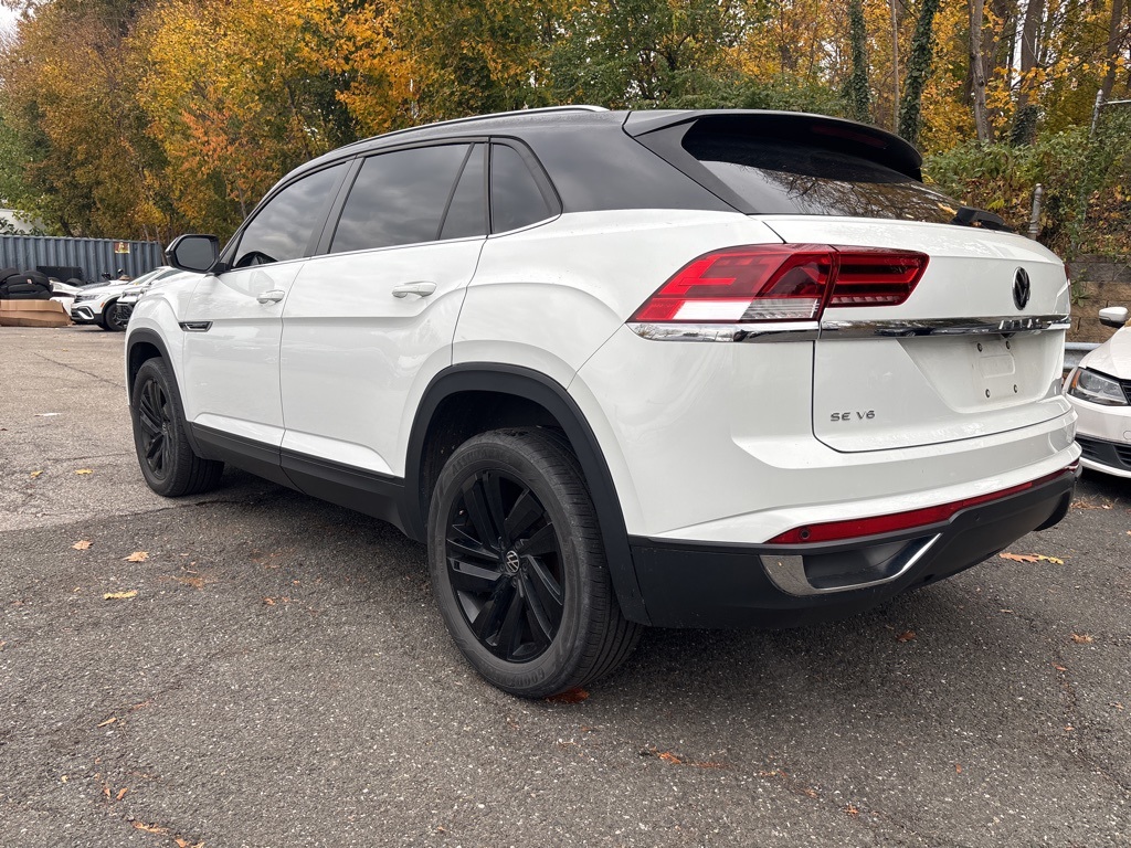 2020 Volkswagen Atlas Cross Sport V6 SE Technology photo 2