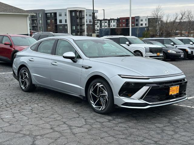 2026 Hyundai Sonata SEL's photo