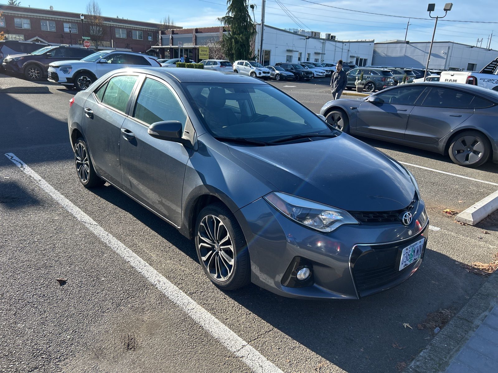 2016 Toyota Corolla Plus photo 2
