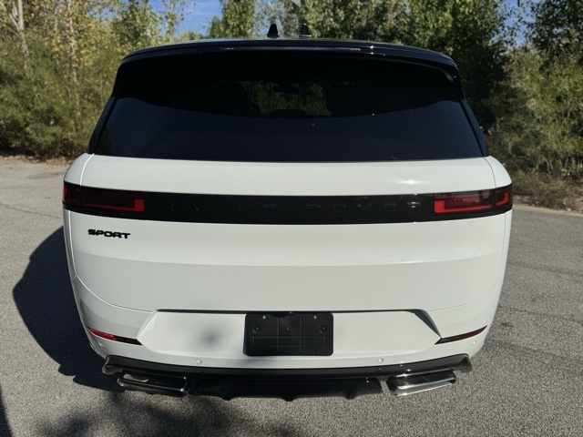 2025 Land Rover Range Rover Sport SE photo 6