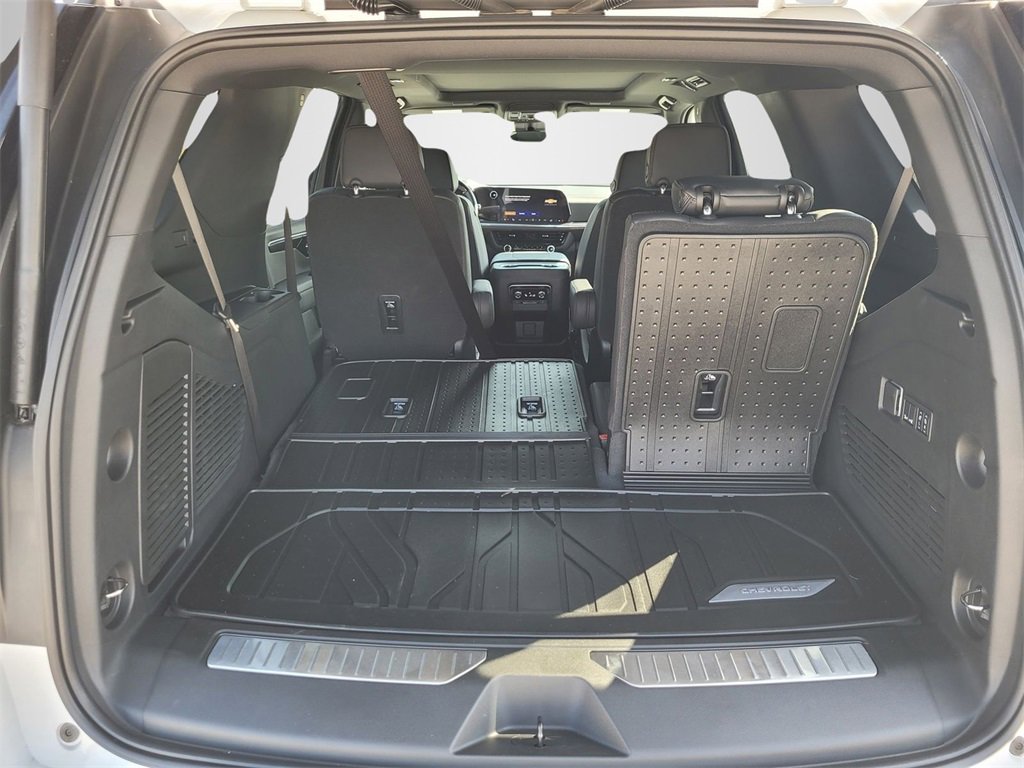 2025 Chevrolet Tahoe RST photo 6