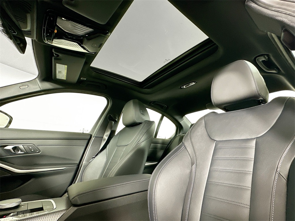 2025 Bmw 330i xDrive photo 17